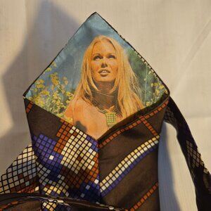 Peek a boo Girl's Modele Repose Paris Men's Tie Girls De Paris 51" Small Knot